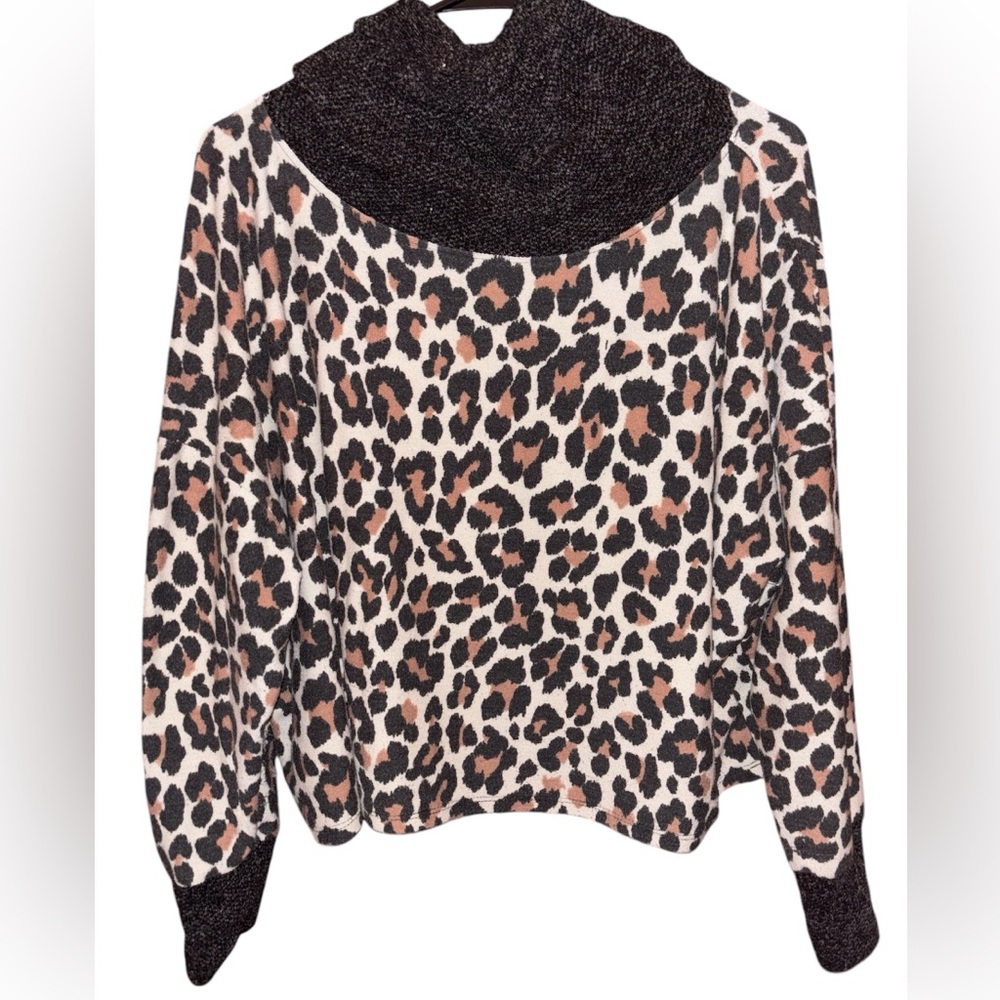 LOVINGLY WORN ANIMAL PRINT TOP